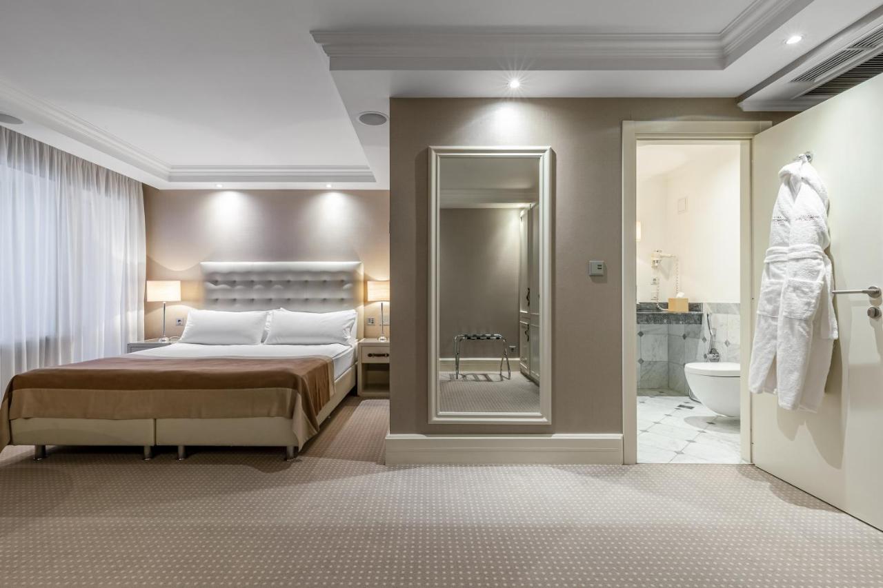 Maidan Palace Hotel Kiev Esterno foto