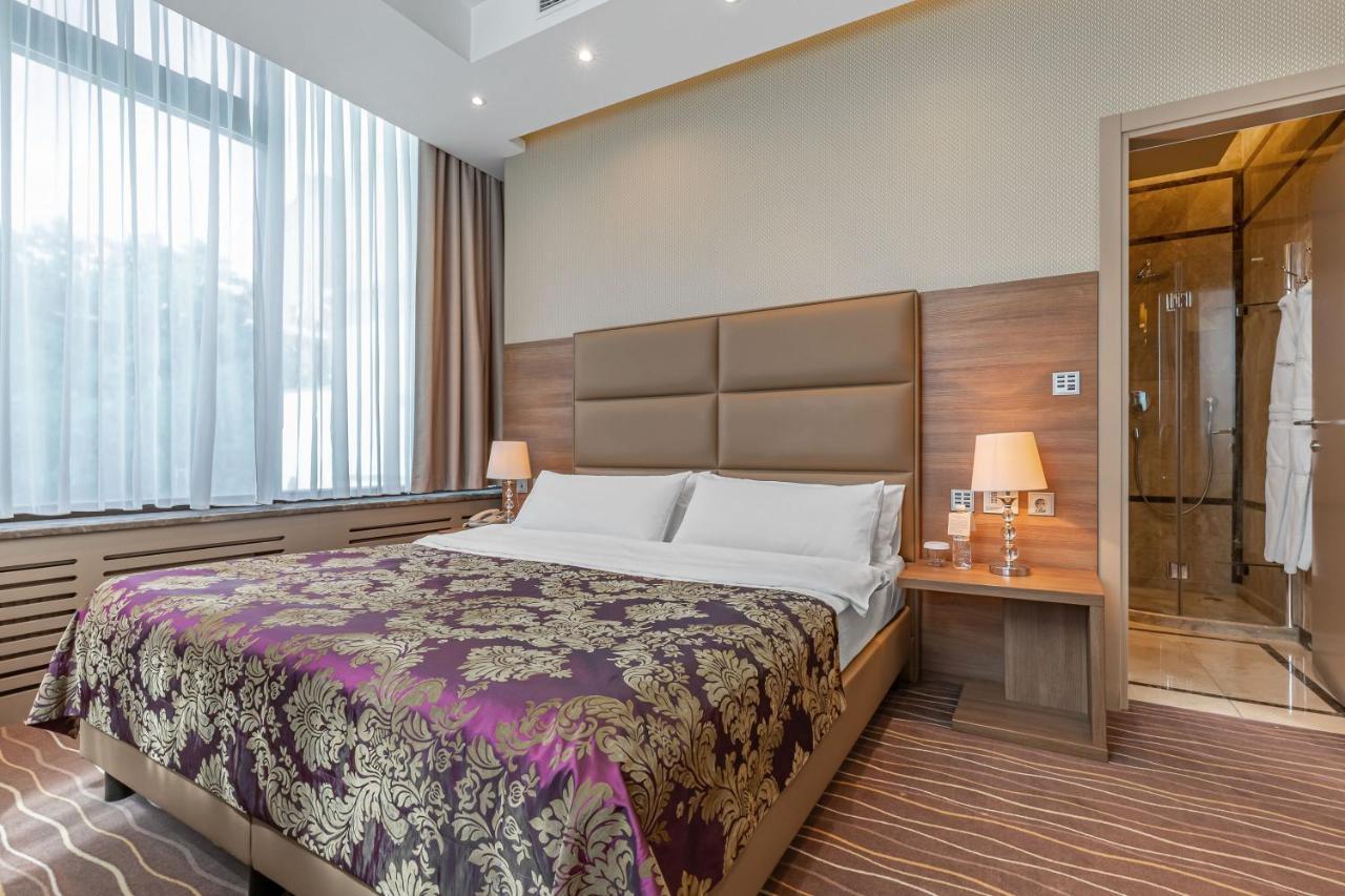Maidan Palace Hotel Kiev Esterno foto