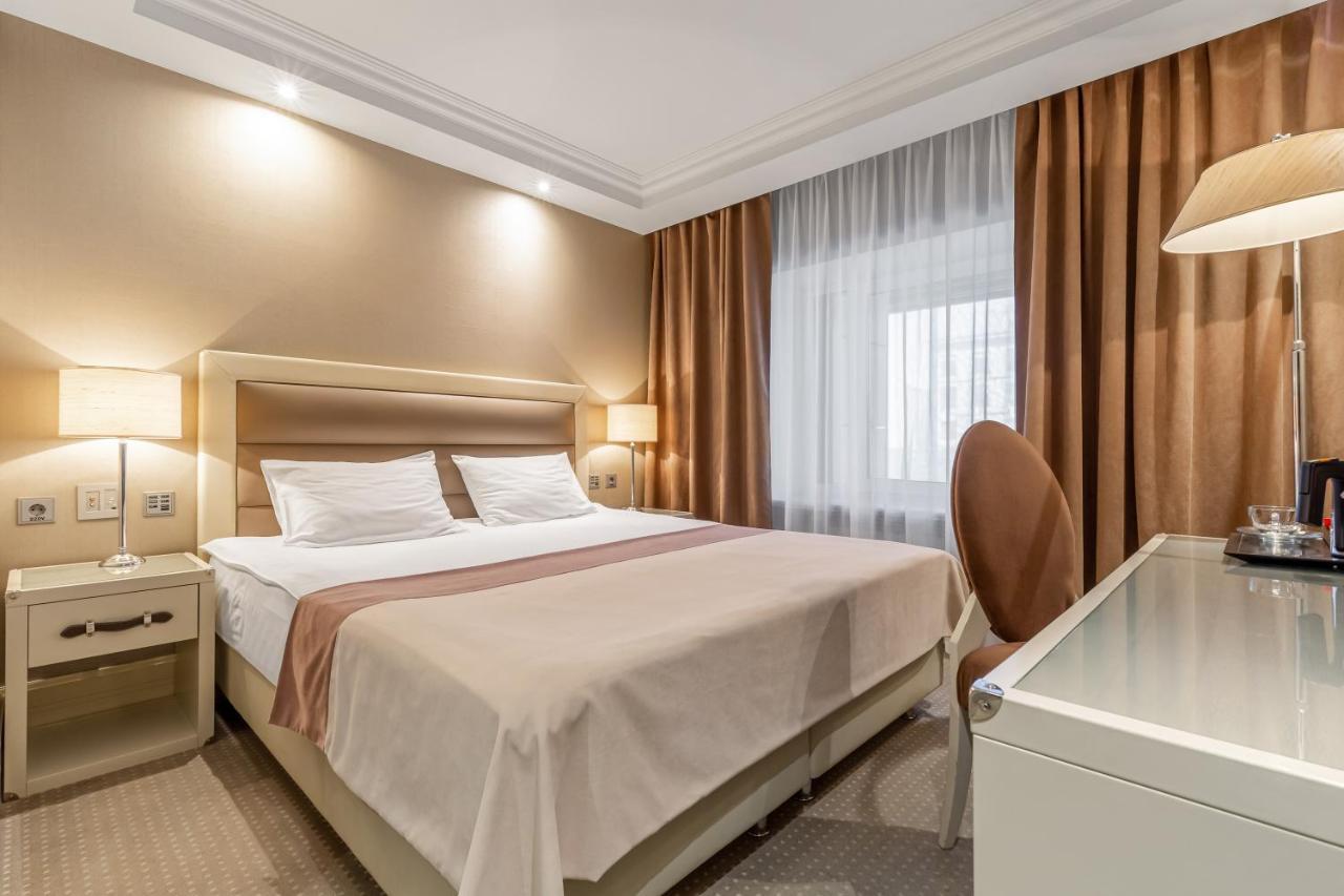 Maidan Palace Hotel Kiev Esterno foto