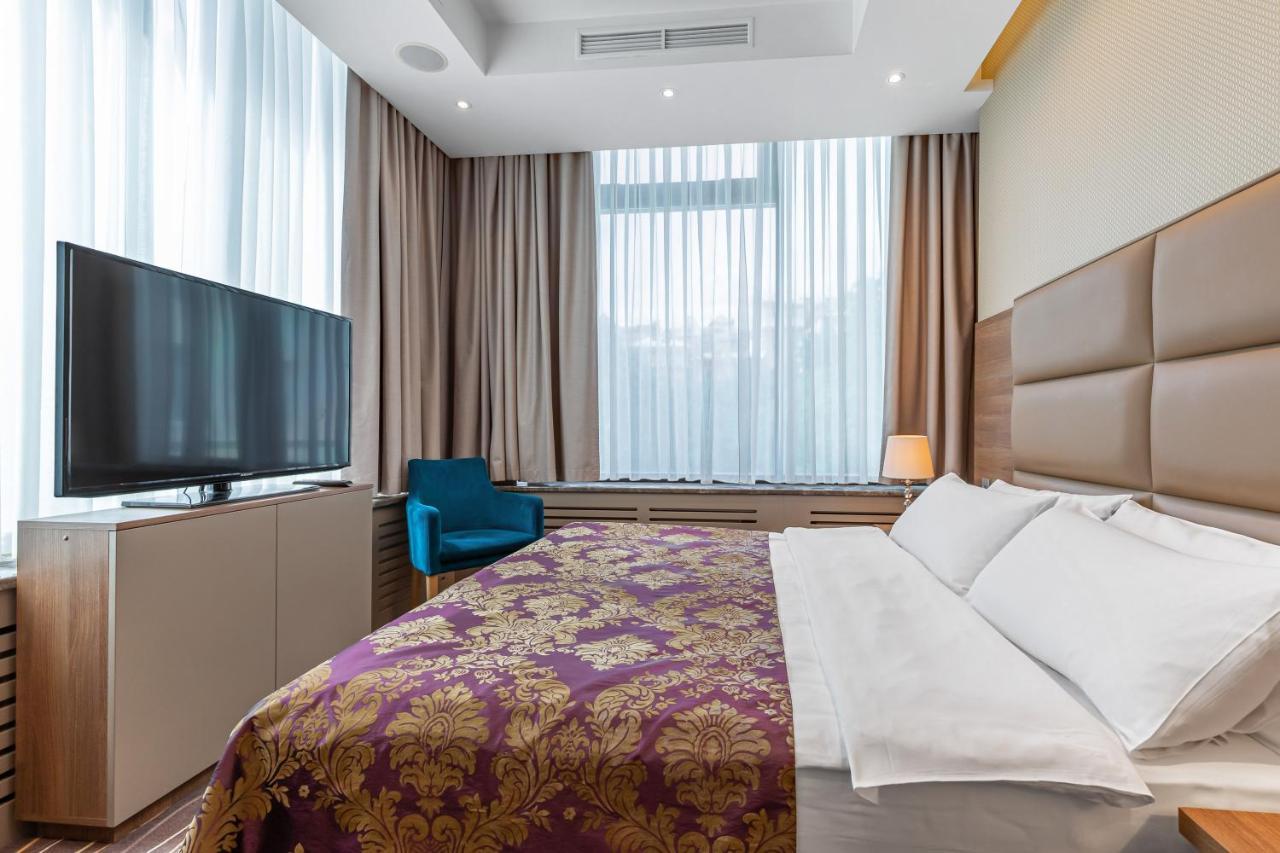 Maidan Palace Hotel Kiev Esterno foto