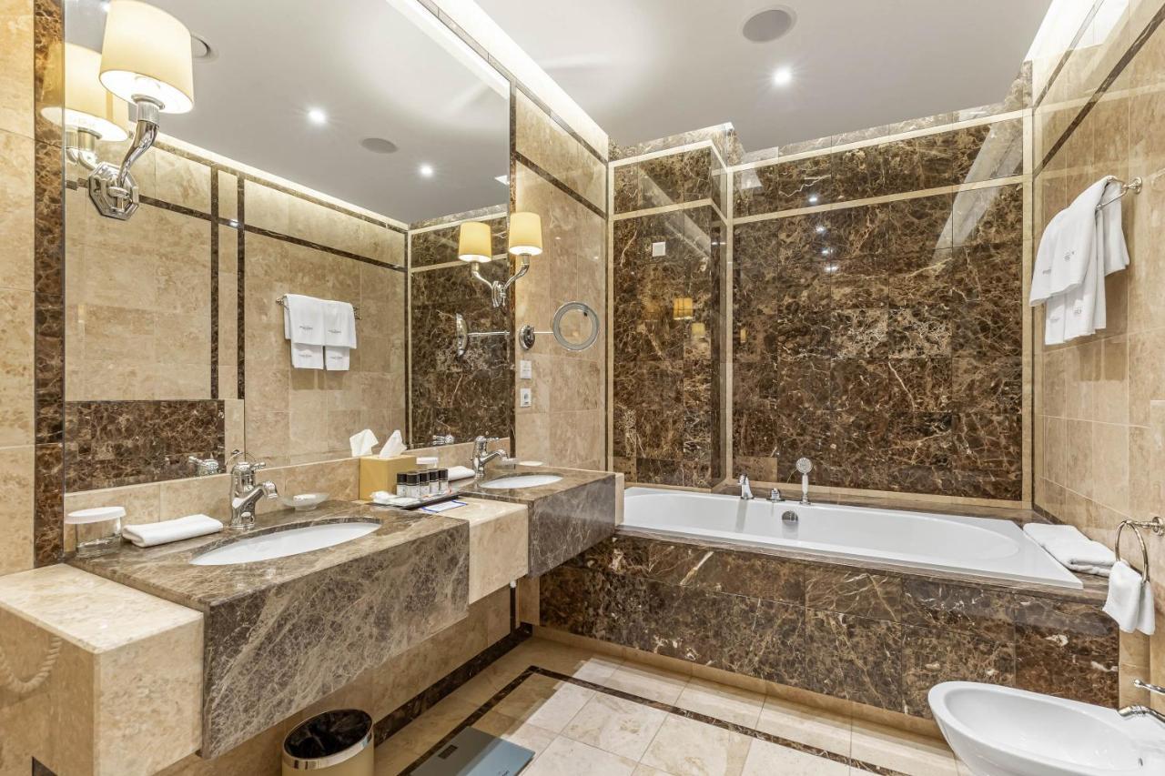 Maidan Palace Hotel Kiev Esterno foto